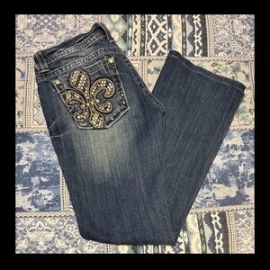 🔥Miss Me Dark Blue Bootcut Jeans with Jeweled Fleur-de-Lis Pocket 30 Waist🔥